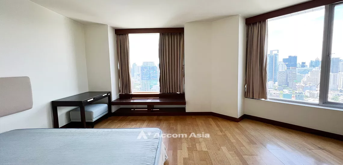 18  3 br Condominium For Sale in Ploenchit ,Bangkok BTS Ploenchit at All Seasons Mansion AA31854