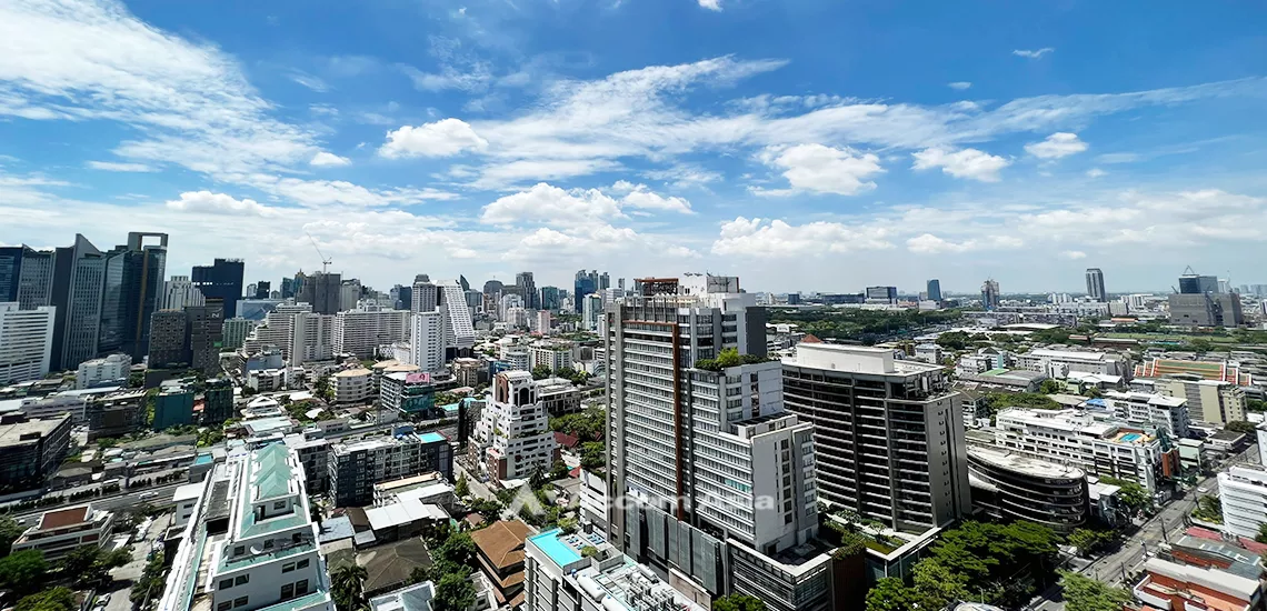 22  3 br Condominium For Sale in Ploenchit ,Bangkok BTS Ploenchit at All Seasons Mansion AA31854
