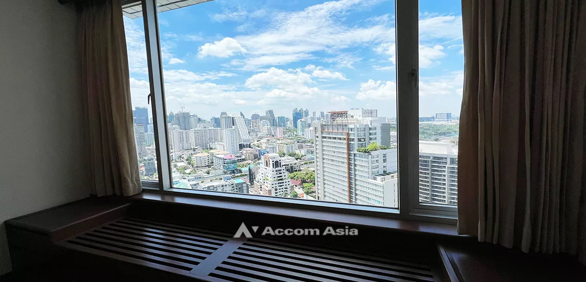 23  3 br Condominium For Sale in Ploenchit ,Bangkok BTS Ploenchit at All Seasons Mansion AA31854