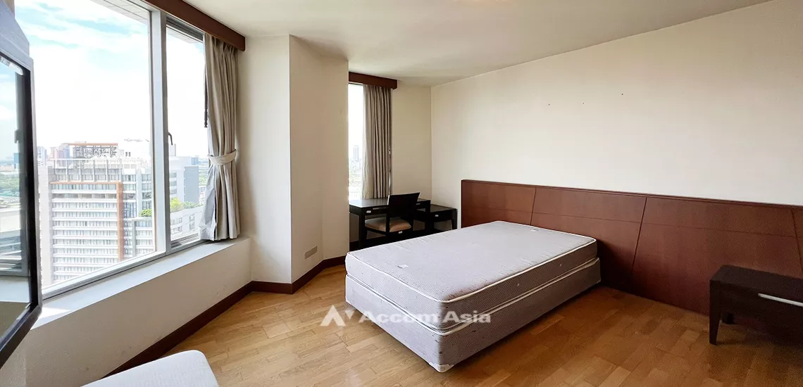 10  3 br Condominium For Sale in Ploenchit ,Bangkok BTS Ploenchit at All Seasons Mansion AA31854