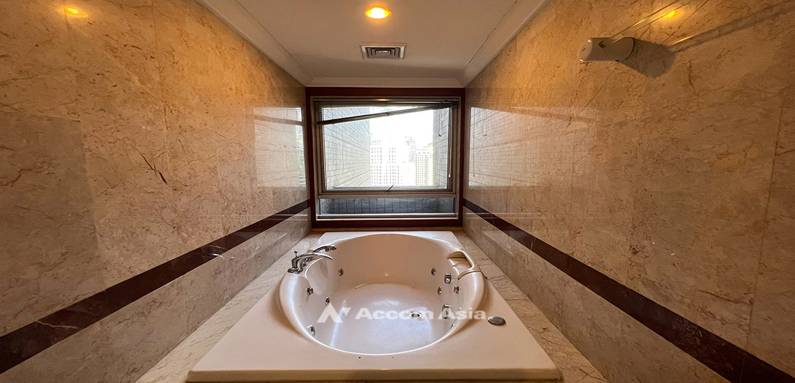 17  4 br Condominium For Sale in Ploenchit ,Bangkok BTS Ploenchit at All Seasons Mansion AA31855