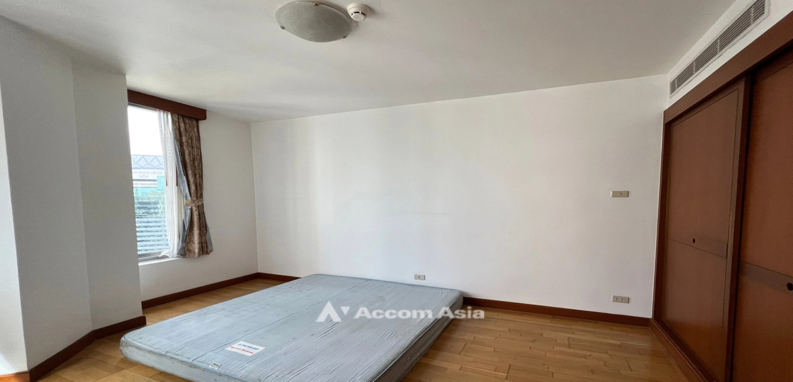 10  4 br Condominium For Sale in Ploenchit ,Bangkok BTS Ploenchit at All Seasons Mansion AA31855