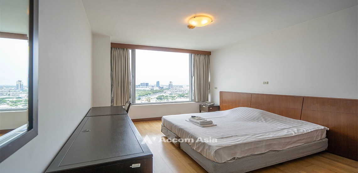6  2 br Condominium For Sale in Ploenchit ,Bangkok BTS Ploenchit at All Seasons Mansion AA31856