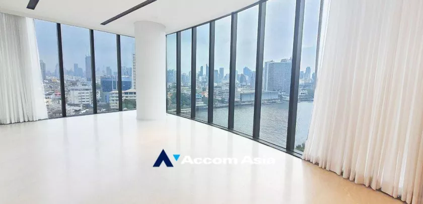 unit 3 Bedrooms  Condominium For Sale in Charoen Nakhon, Bangkok  near BTS Krung Thon Buri (AA31885)