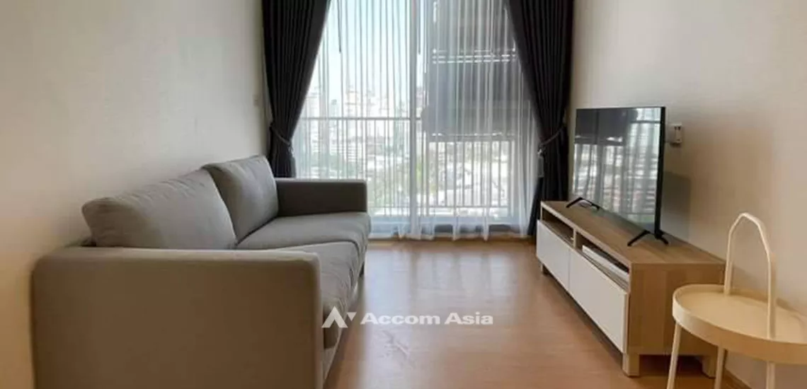 Pet friendly |  Maru Ekkamai 2 Condominium Condominium  2 Bedroom for Rent BTS Ekkamai in Sukhumvit Bangkok