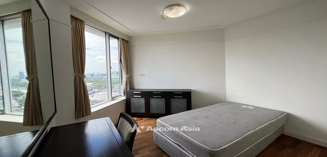 11  3 br Condominium For Sale in Ploenchit ,Bangkok BTS Ploenchit at All Seasons Mansion AA31907