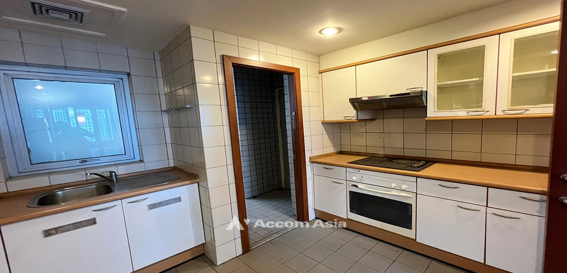 5  3 br Condominium For Sale in Ploenchit ,Bangkok BTS Ploenchit at All Seasons Mansion AA31909