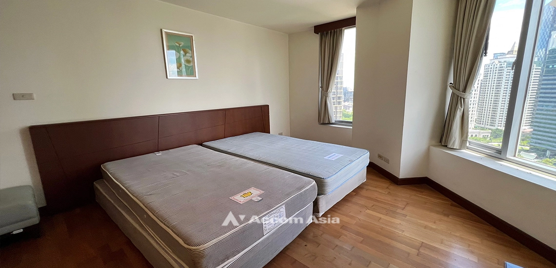 13  3 br Condominium For Sale in Ploenchit ,Bangkok BTS Ploenchit at All Seasons Mansion AA31909