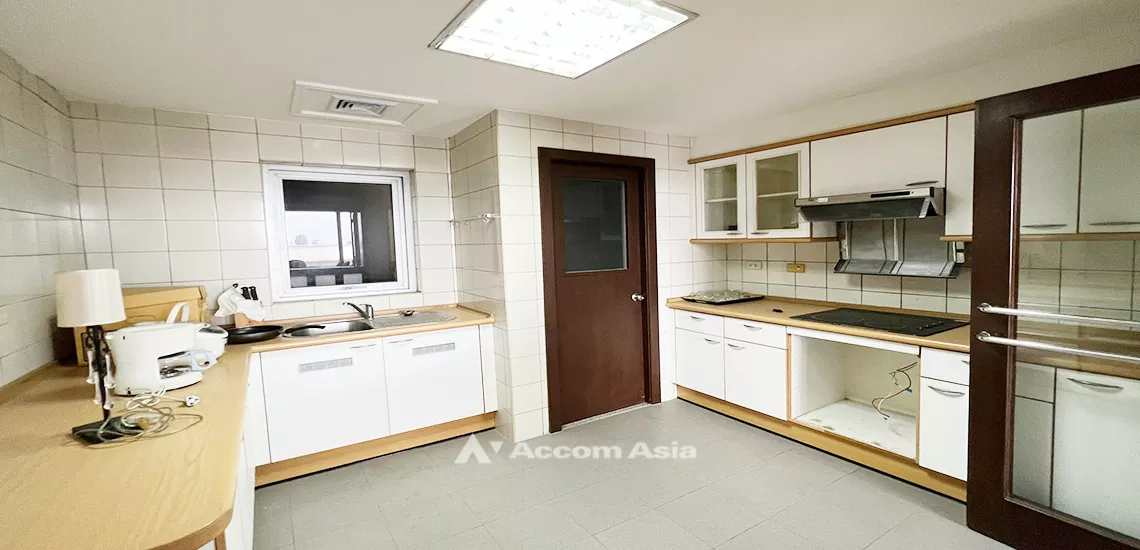 4  3 br Condominium For Sale in Ploenchit ,Bangkok BTS Ploenchit at All Seasons Mansion AA31910