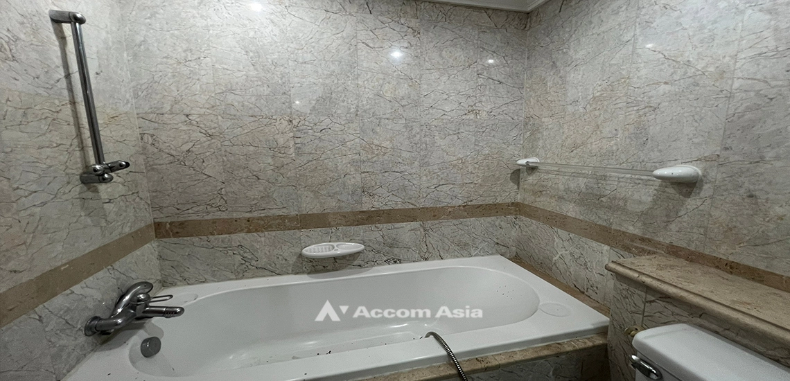 11  3 br Condominium For Sale in Ploenchit ,Bangkok BTS Ploenchit at All Seasons Mansion AA31910