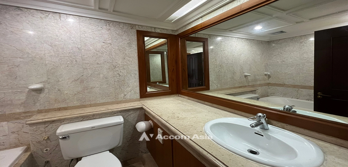 12  3 br Condominium For Sale in Ploenchit ,Bangkok BTS Ploenchit at All Seasons Mansion AA31910