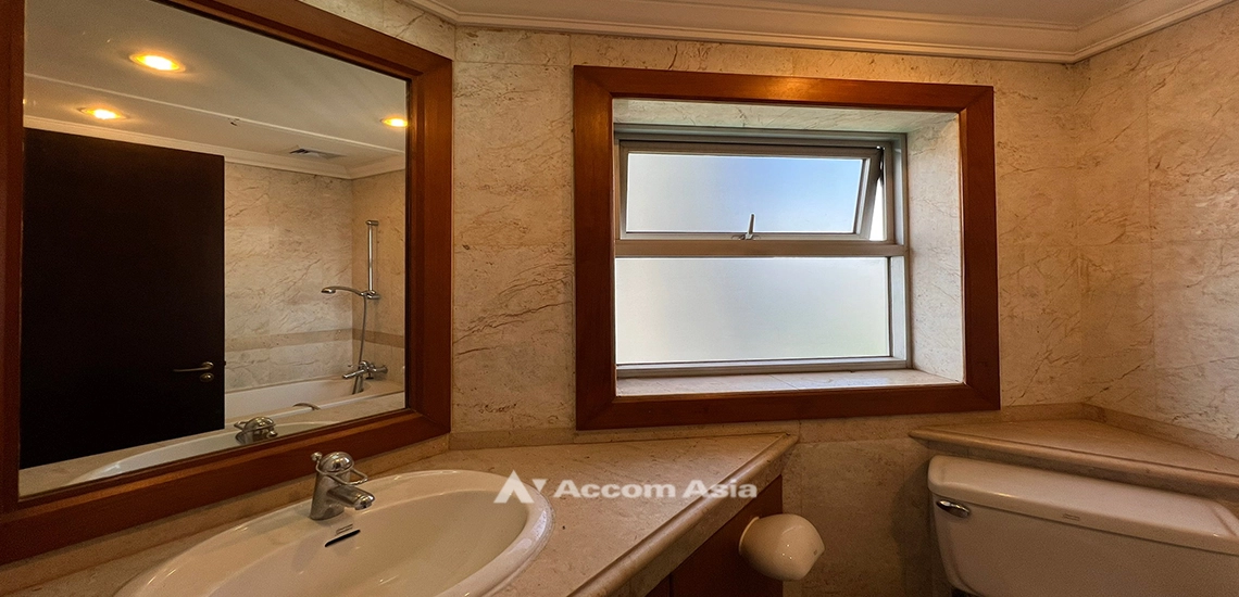 15  3 br Condominium For Sale in Ploenchit ,Bangkok BTS Ploenchit at All Seasons Mansion AA31910