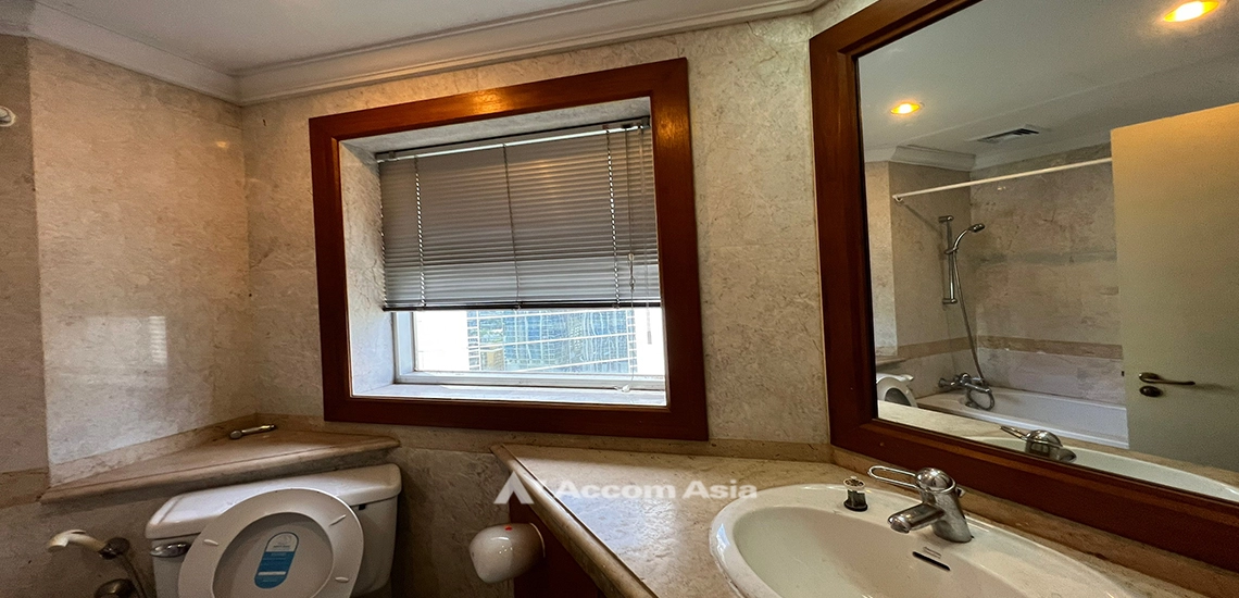 13  3 br Condominium For Sale in Ploenchit ,Bangkok BTS Ploenchit at All Seasons Mansion AA31911