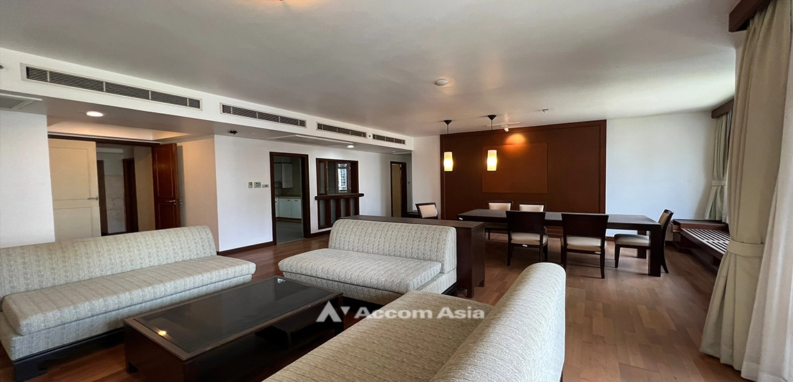 Pet friendly |  3 Bedrooms  Condominium For Sale in Ploenchit, Bangkok  near BTS Ploenchit (AA31911)