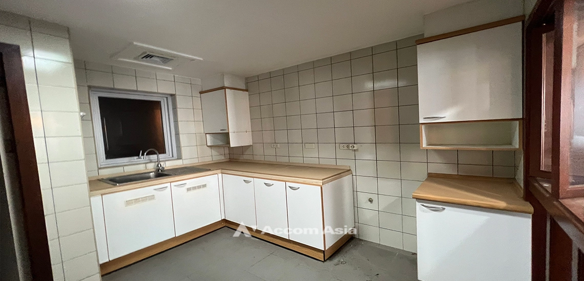 18  3 br Condominium For Sale in Ploenchit ,Bangkok BTS Ploenchit at All Seasons Mansion AA31911