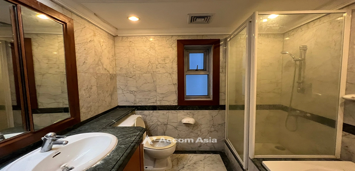 12  3 br Condominium For Sale in Ploenchit ,Bangkok BTS Ploenchit at All Seasons Mansion AA31911