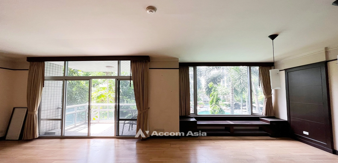 unitPet friendly | All Seasons Mansion