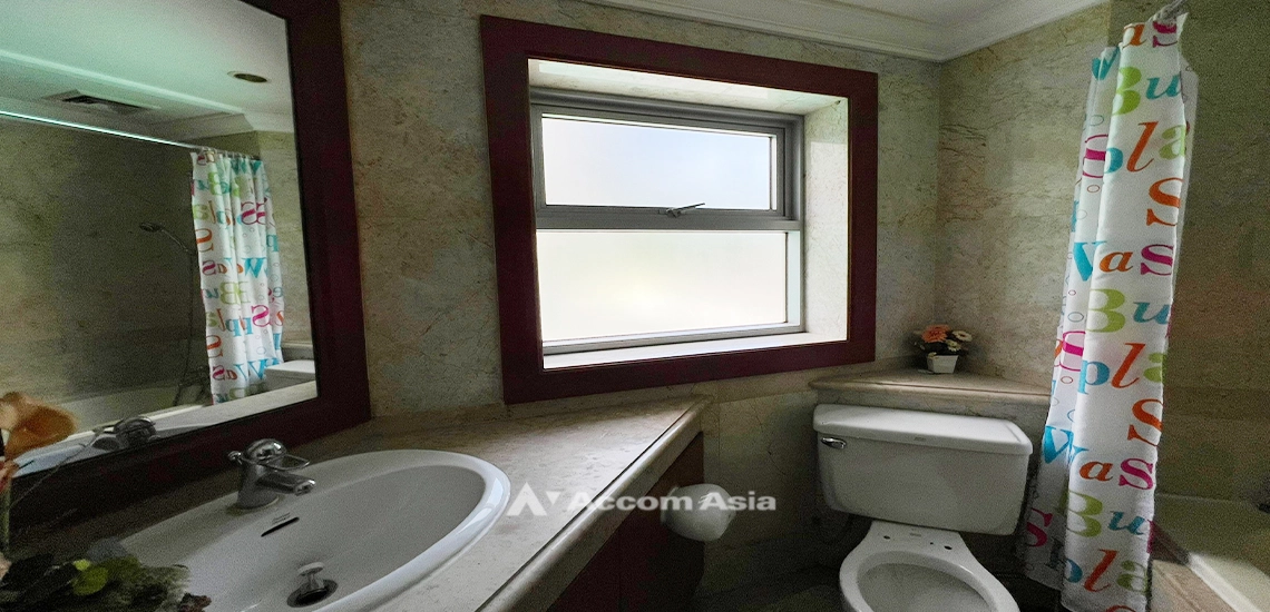 11  3 br Condominium For Sale in Ploenchit ,Bangkok BTS Ploenchit at All Seasons Mansion AA31912