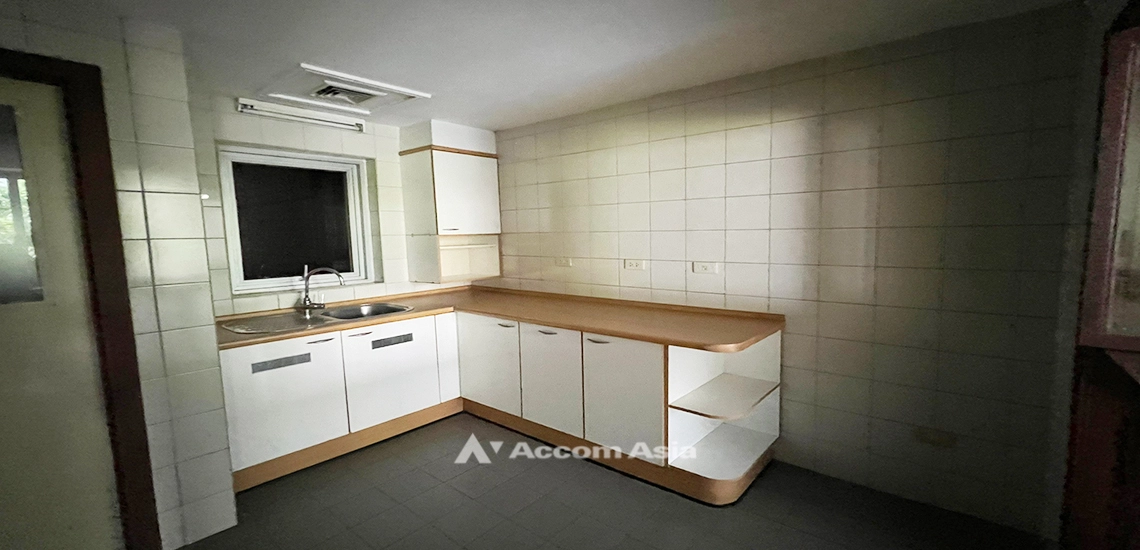 6  3 br Condominium For Sale in Ploenchit ,Bangkok BTS Ploenchit at All Seasons Mansion AA31913