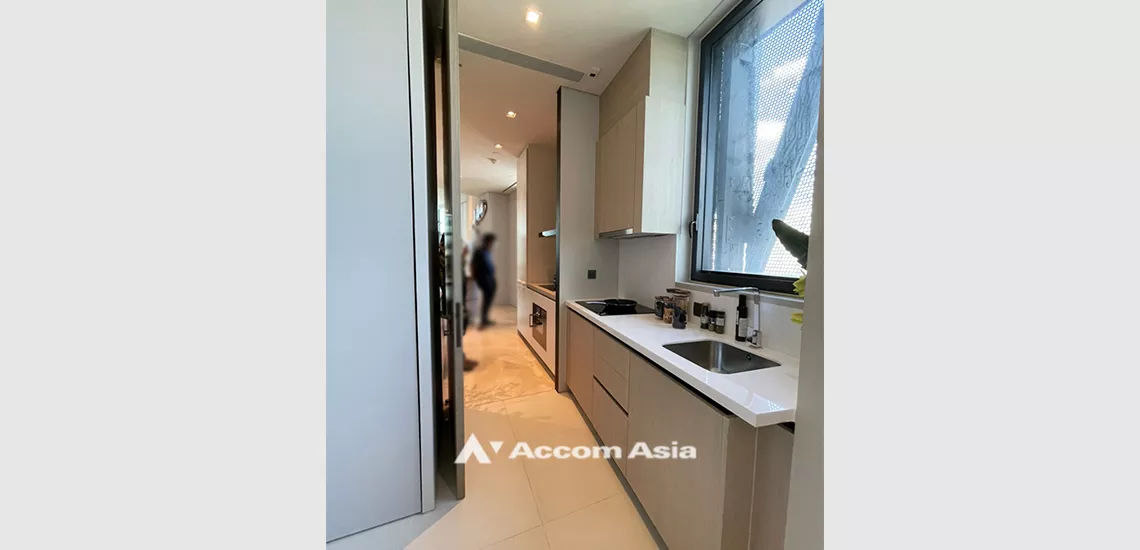 11  2 br Condominium For Sale in Charoen Nakhon ,Bangkok BTS Krung Thon Buri at Banyan Tree Residences Riverside AA31920