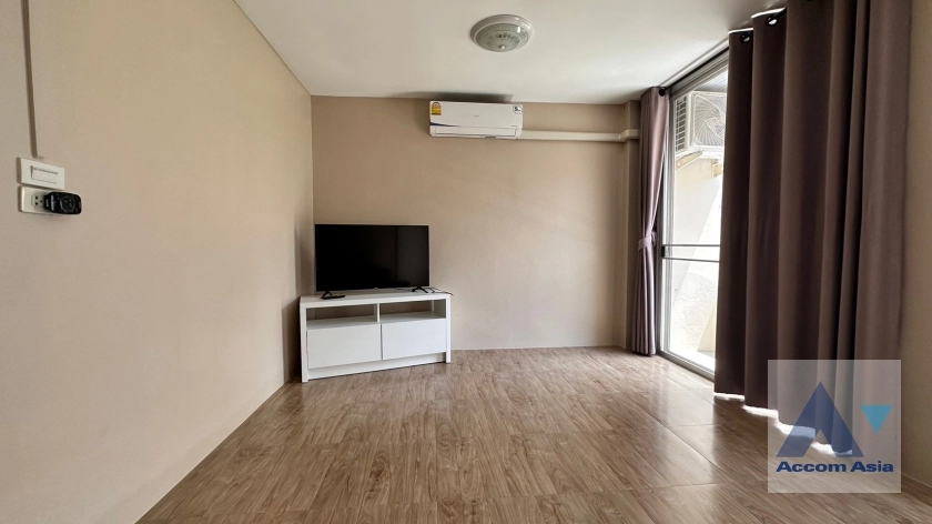 5  3 br House for rent and sale in Sukhumvit ,Bangkok BTS Phra khanong at Home Place Sukhumvit 71 AA31926