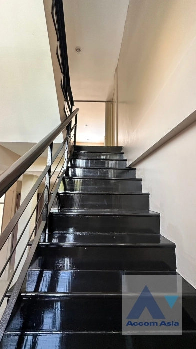 4  3 br House for rent and sale in Sukhumvit ,Bangkok BTS Phra khanong at Home Place Sukhumvit 71 AA31926