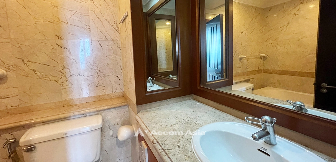 14  2 br Condominium For Sale in Ploenchit ,Bangkok BTS Ploenchit at All Seasons Mansion AA31927