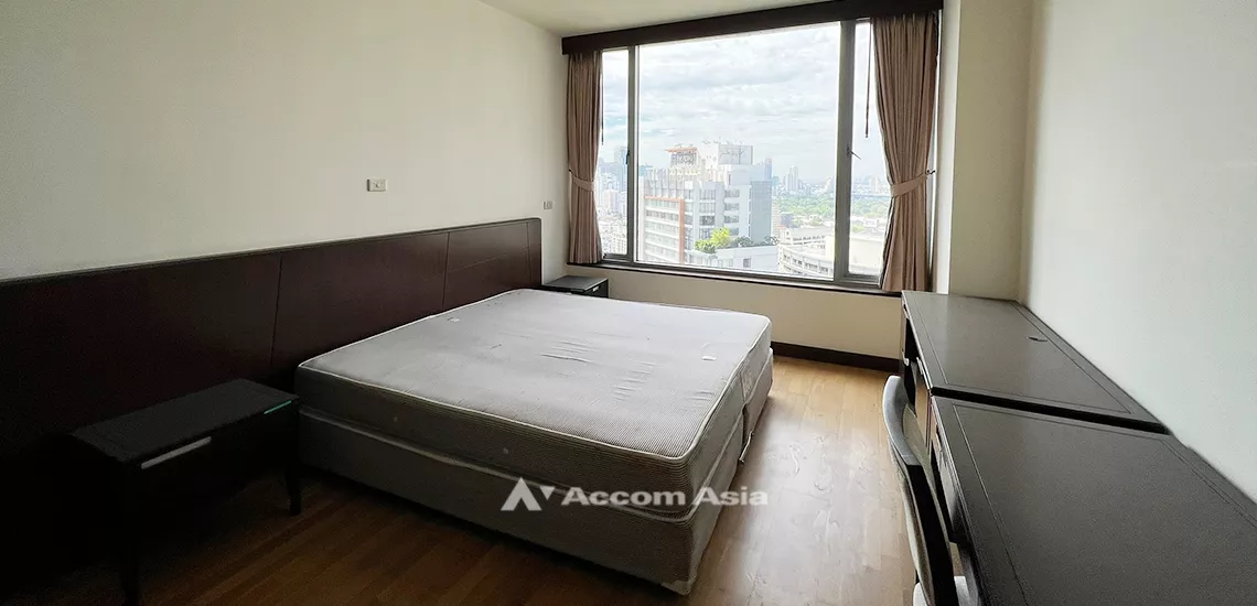 6  2 br Condominium For Sale in Ploenchit ,Bangkok BTS Ploenchit at All Seasons Mansion AA31927