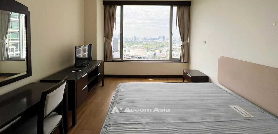 10  2 br Condominium For Sale in Ploenchit ,Bangkok BTS Ploenchit at All Seasons Mansion AA31927