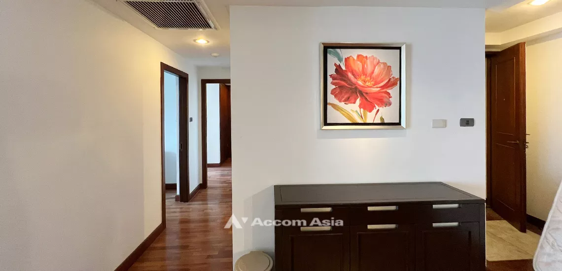 9  2 br Condominium For Sale in Ploenchit ,Bangkok BTS Ploenchit at All Seasons Mansion AA31928