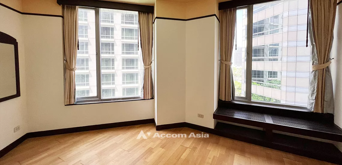 4  3 br Condominium For Sale in Ploenchit ,Bangkok BTS Ploenchit at All Seasons Mansion AA31929