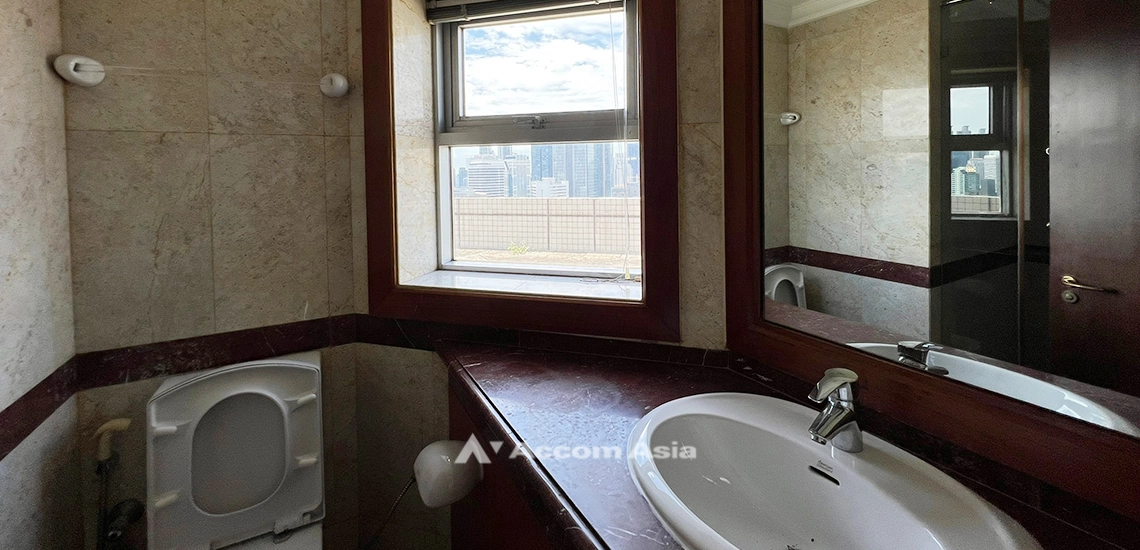 25  3 br Condominium For Sale in Ploenchit ,Bangkok BTS Ploenchit at All Seasons Mansion AA31930