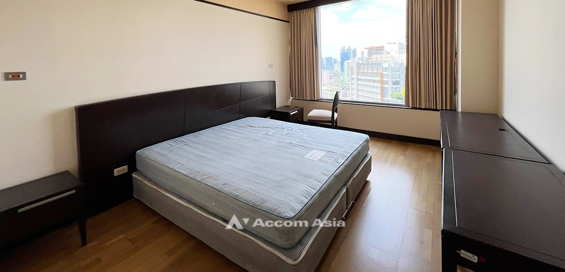 6  2 br Condominium For Sale in Ploenchit ,Bangkok BTS Ploenchit at All Seasons Mansion AA31931