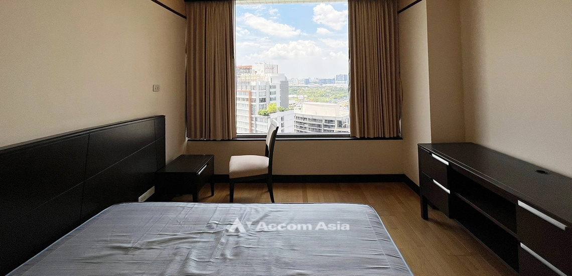 8  2 br Condominium For Sale in Ploenchit ,Bangkok BTS Ploenchit at All Seasons Mansion AA31931