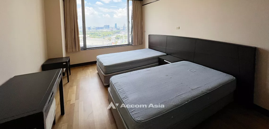 11  2 br Condominium For Sale in Ploenchit ,Bangkok BTS Ploenchit at All Seasons Mansion AA31931