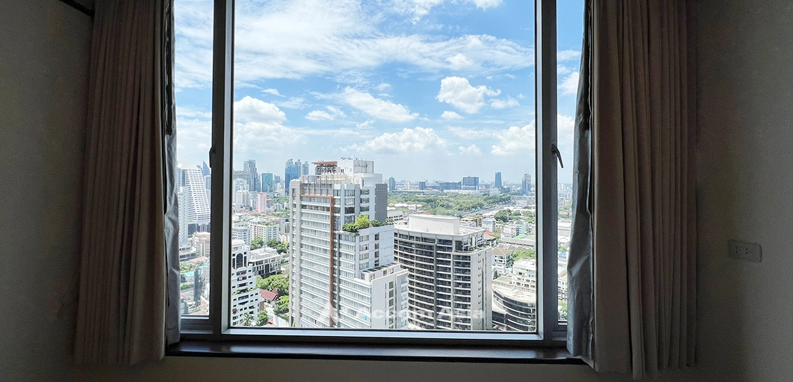 13  2 br Condominium For Sale in Ploenchit ,Bangkok BTS Ploenchit at All Seasons Mansion AA31931