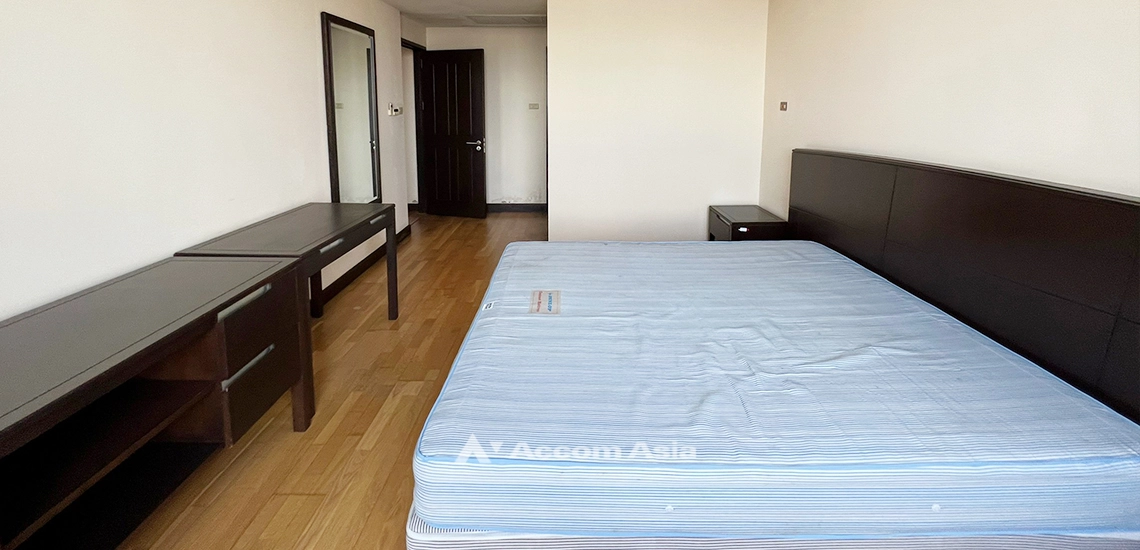 7  2 br Condominium For Sale in Ploenchit ,Bangkok BTS Ploenchit at All Seasons Mansion AA31931