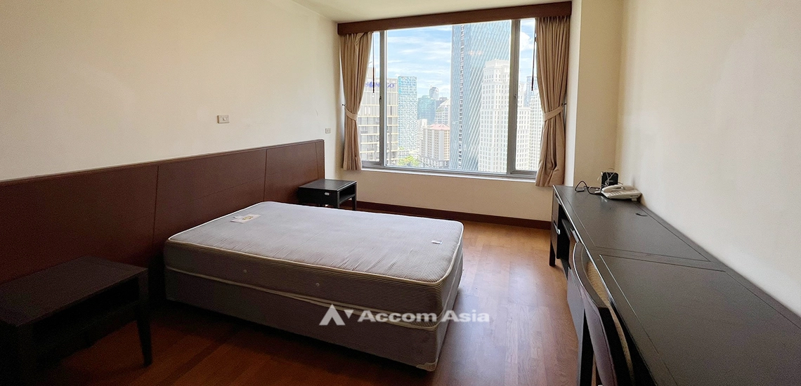 6  2 br Condominium For Sale in Ploenchit ,Bangkok BTS Ploenchit at All Seasons Mansion AA31932