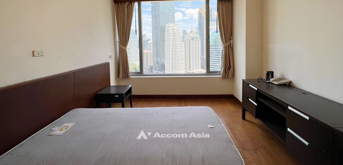 7  2 br Condominium For Sale in Ploenchit ,Bangkok BTS Ploenchit at All Seasons Mansion AA31932