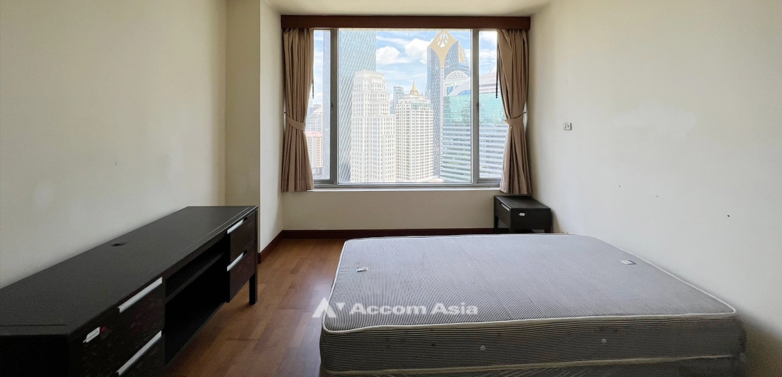 8  2 br Condominium For Sale in Ploenchit ,Bangkok BTS Ploenchit at All Seasons Mansion AA31932