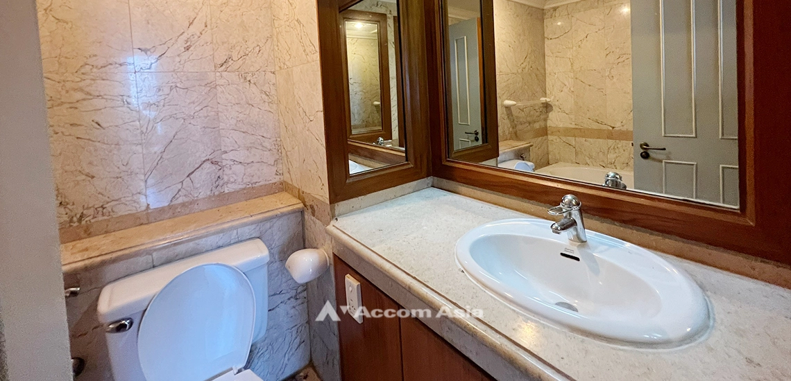 11  2 br Condominium For Sale in Ploenchit ,Bangkok BTS Ploenchit at All Seasons Mansion AA31932