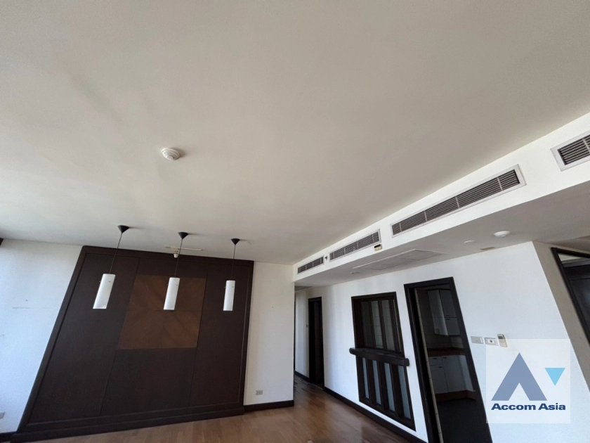unitPet friendly |  3 Bedrooms  Condominium For Sale in Ploenchit, Bangkok  near BTS Ploenchit (AA31933)