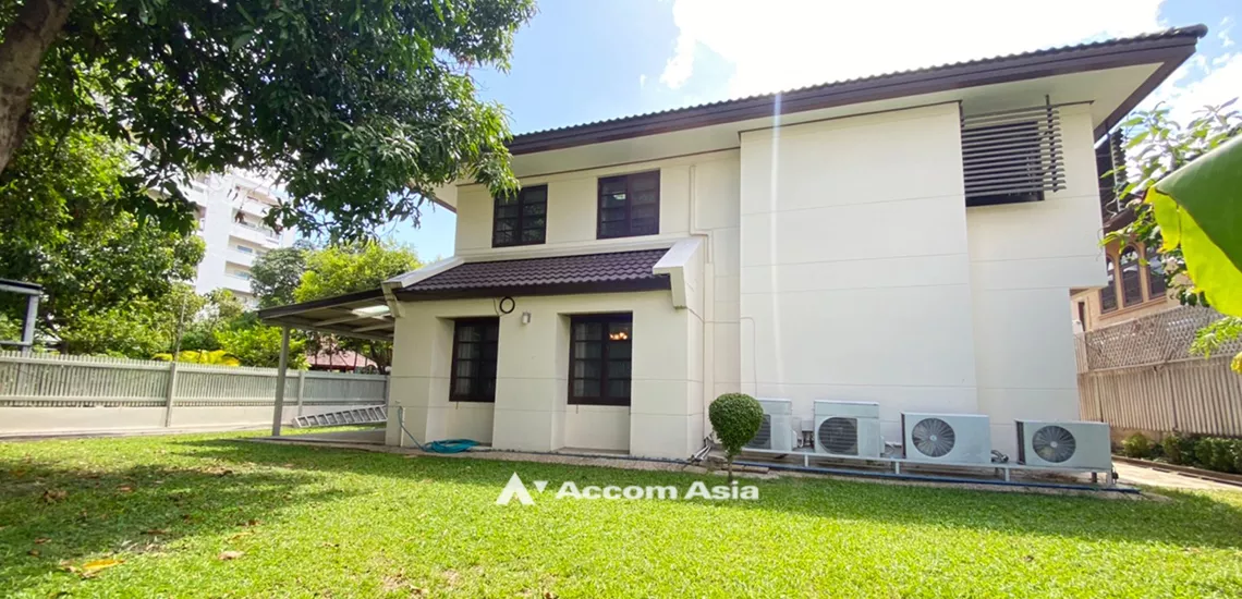 House in Compound,Pet friendly house for rent in Phaholyothin, Bangkok Code AA31934