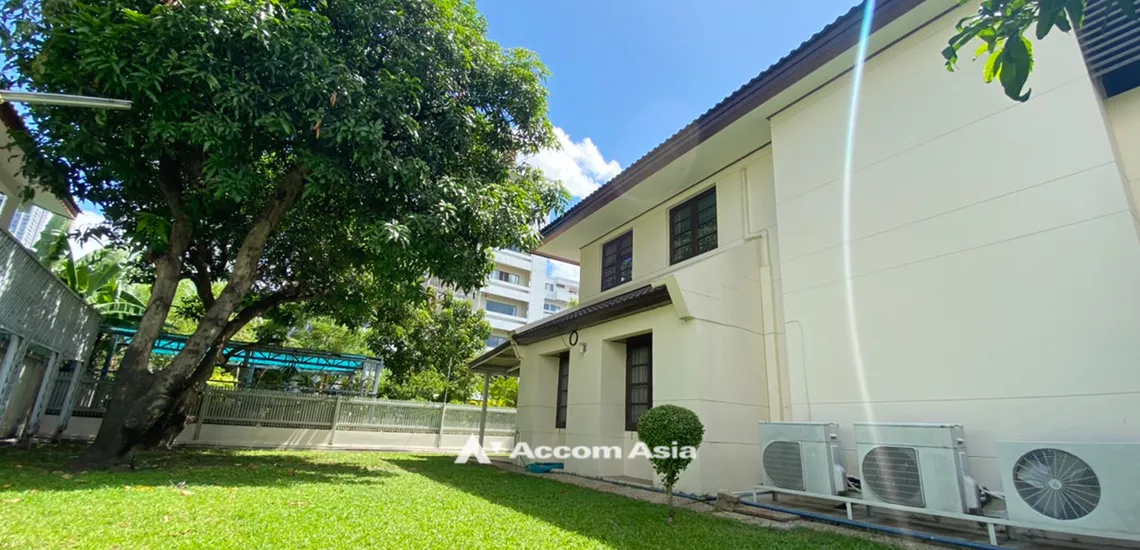 House in Compound,Pet friendly house for rent in Phaholyothin, Bangkok Code AA31934