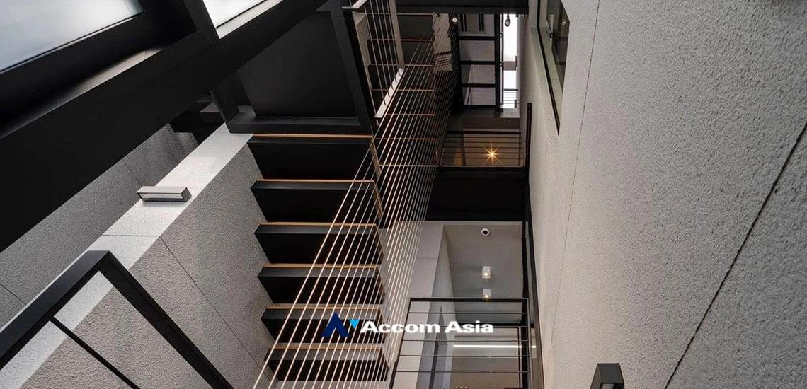 21  3 br House For Sale in Sathorn ,Bangkok BTS Surasak AA31946