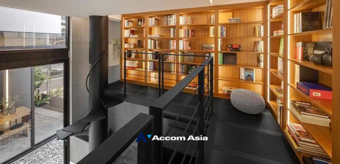 8  3 br House For Sale in Sathorn ,Bangkok BTS Surasak AA31946