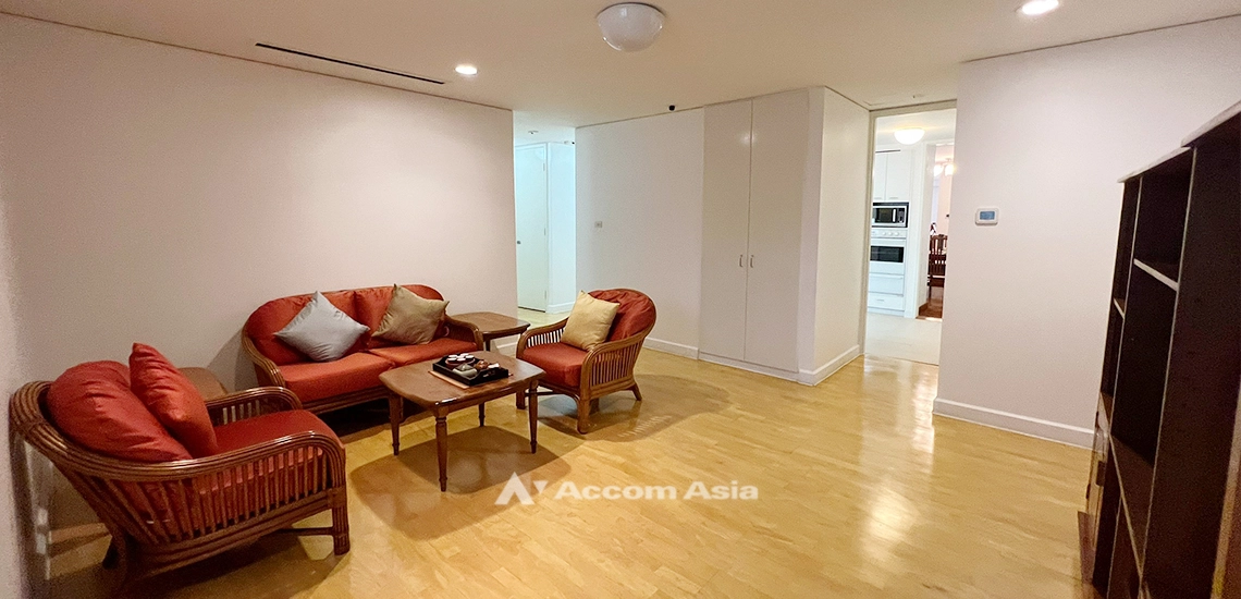 15  4 br Apartment For Rent in Sathorn ,Bangkok BTS Sala Daeng - MRT Lumphini at Children Dreaming Place - Garden AA31947