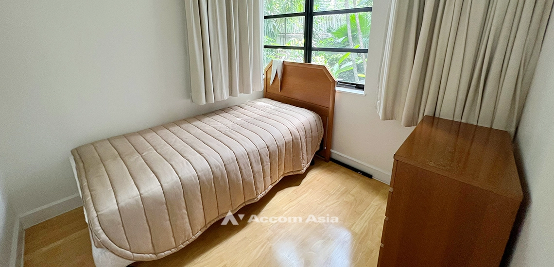 27  4 br Apartment For Rent in Sathorn ,Bangkok BTS Sala Daeng - MRT Lumphini at Children Dreaming Place - Garden AA31947
