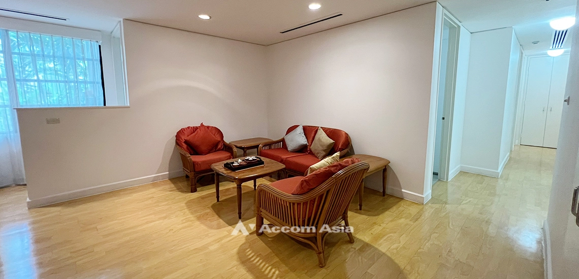 16  4 br Apartment For Rent in Sathorn ,Bangkok BTS Sala Daeng - MRT Lumphini at Children Dreaming Place - Garden AA31947