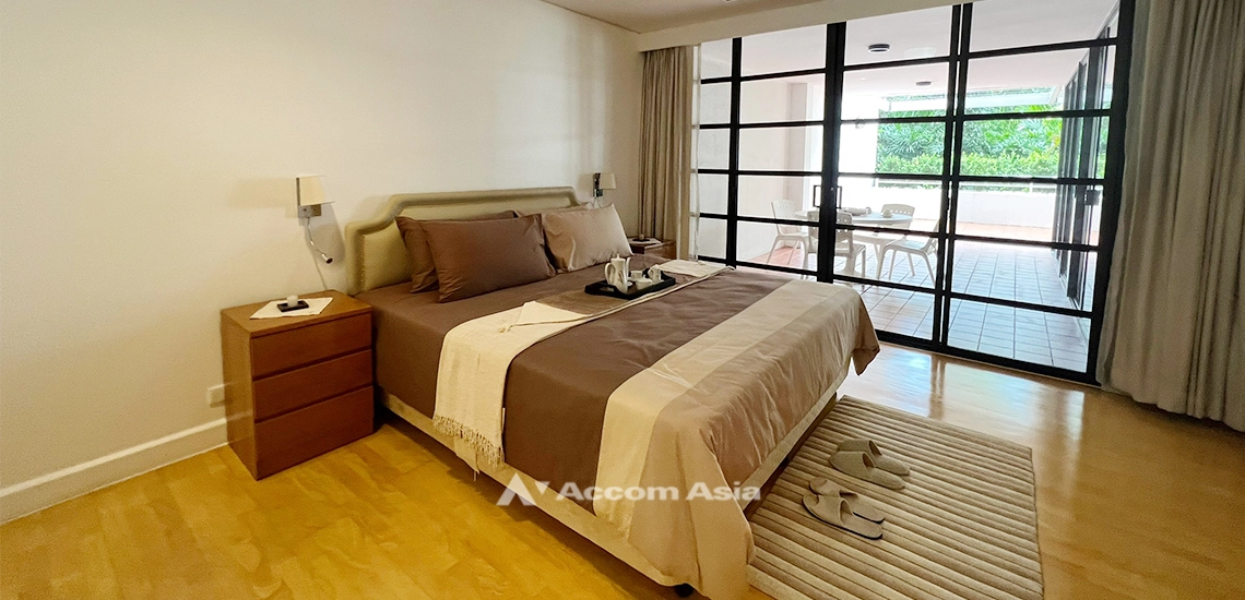 19  4 br Apartment For Rent in Sathorn ,Bangkok BTS Sala Daeng - MRT Lumphini at Children Dreaming Place - Garden AA31947